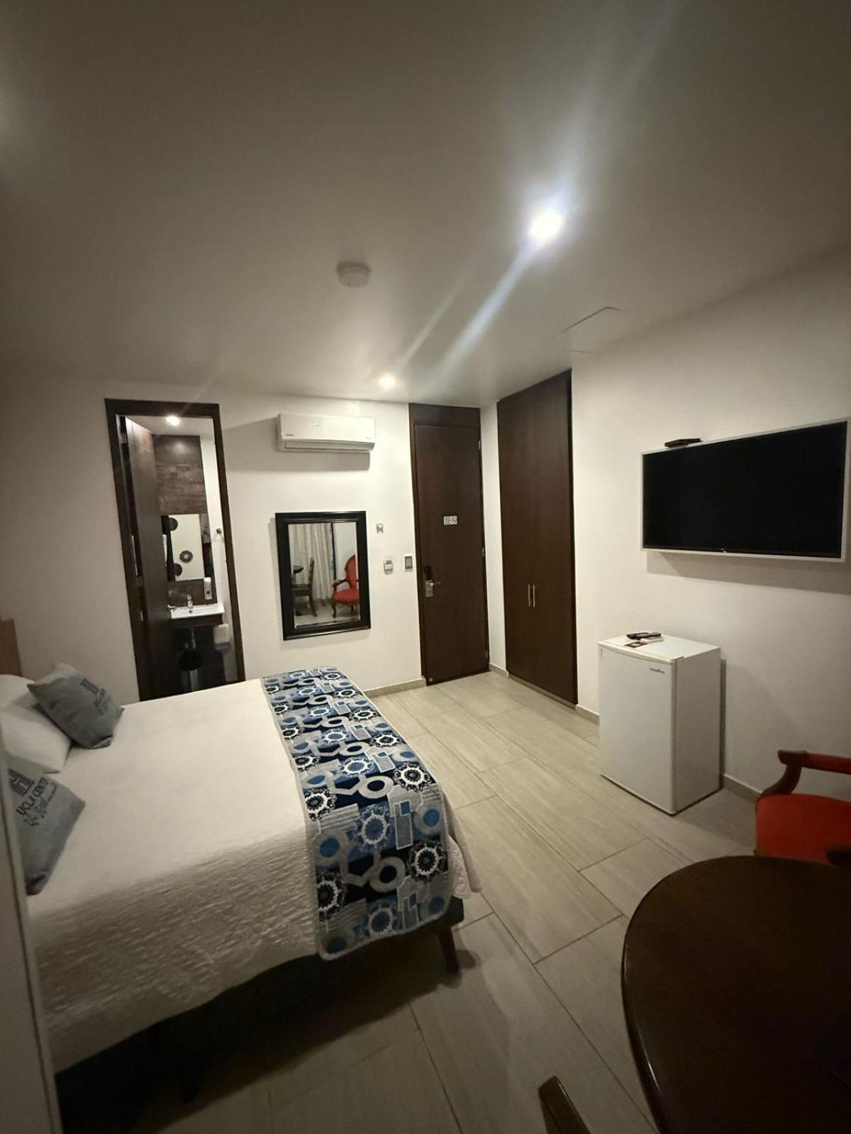 ואיידופאר Hotel Ucla Center מראה חיצוני תמונה