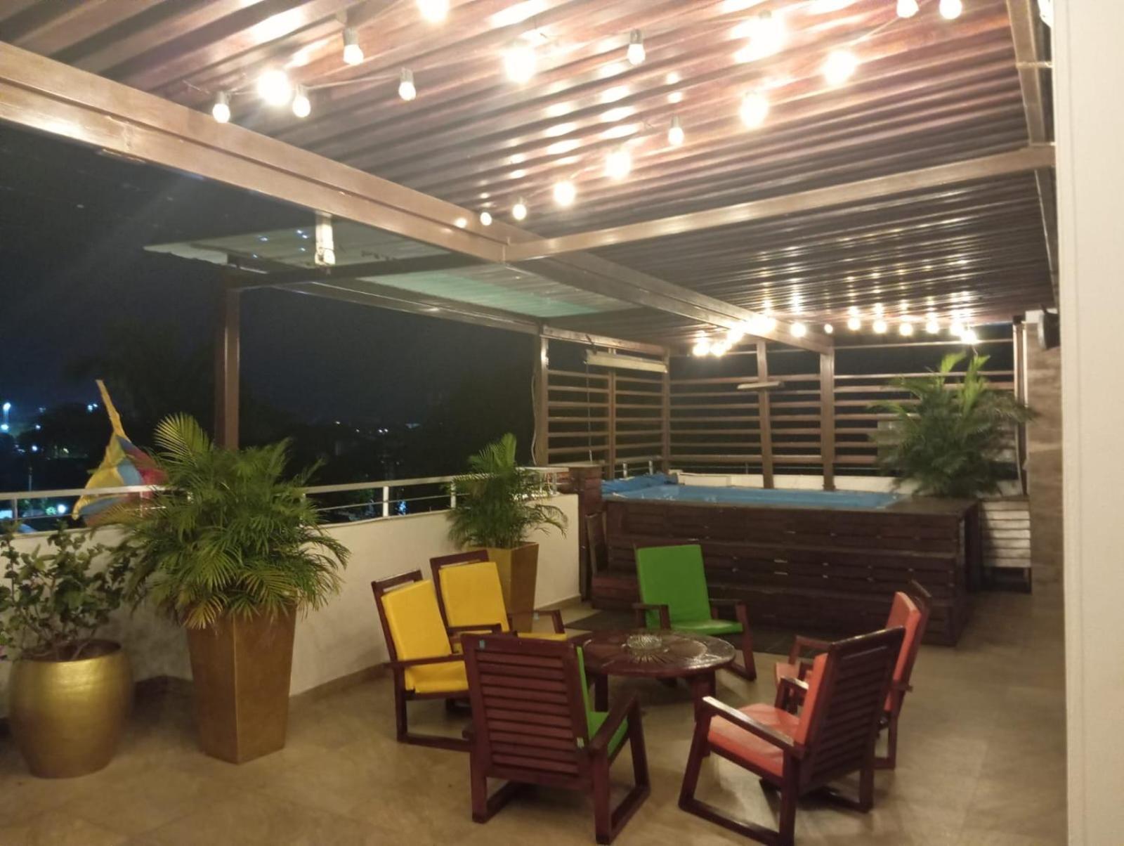ואיידופאר Hotel Ucla Center מראה חיצוני תמונה