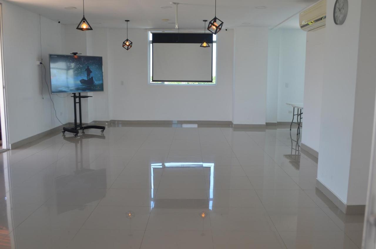ואיידופאר Hotel Ucla Center מראה חיצוני תמונה